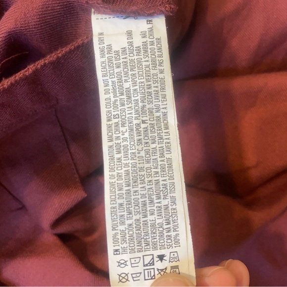 Forever 21 Burgundy Pleated Mini Skirt Size M Women’s Schoolgirl Style - Picture 4 of 9